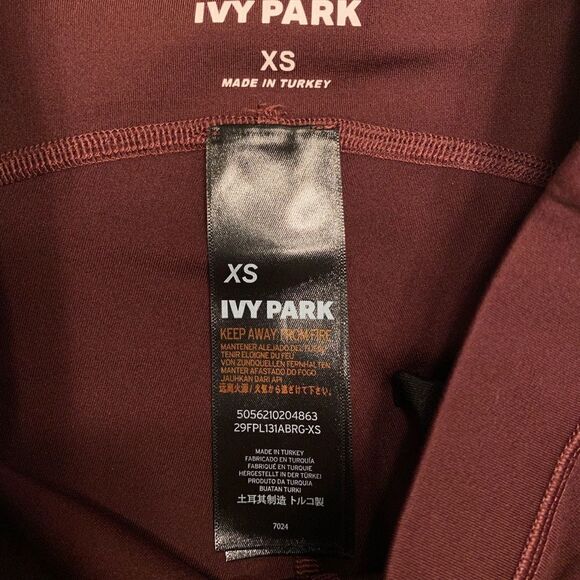 IVY PARK Mesh Caging Leggings, size XS - Picture 8 of 9